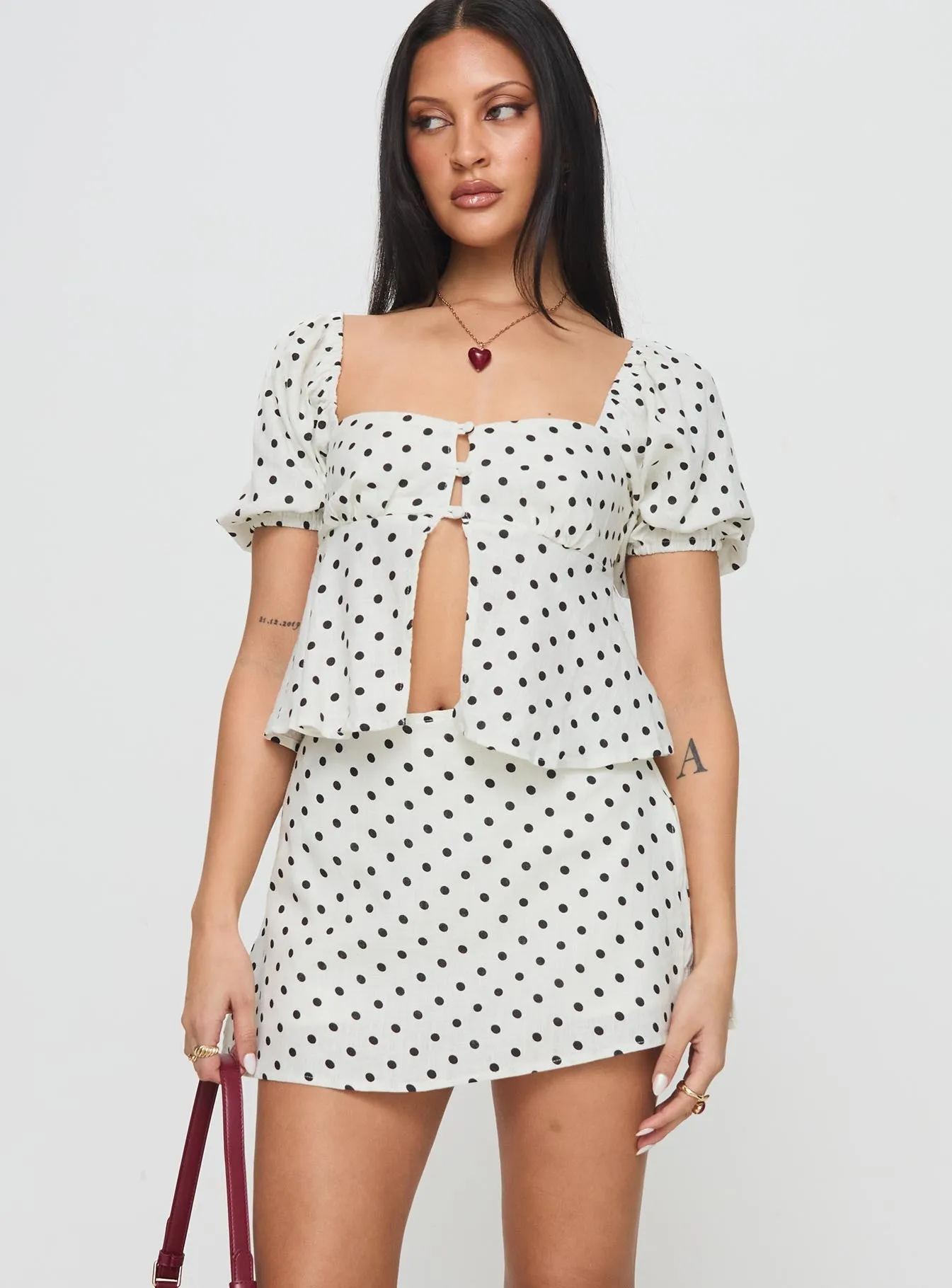 Adios Linen Blend Skort Cream/Black Chic Fit