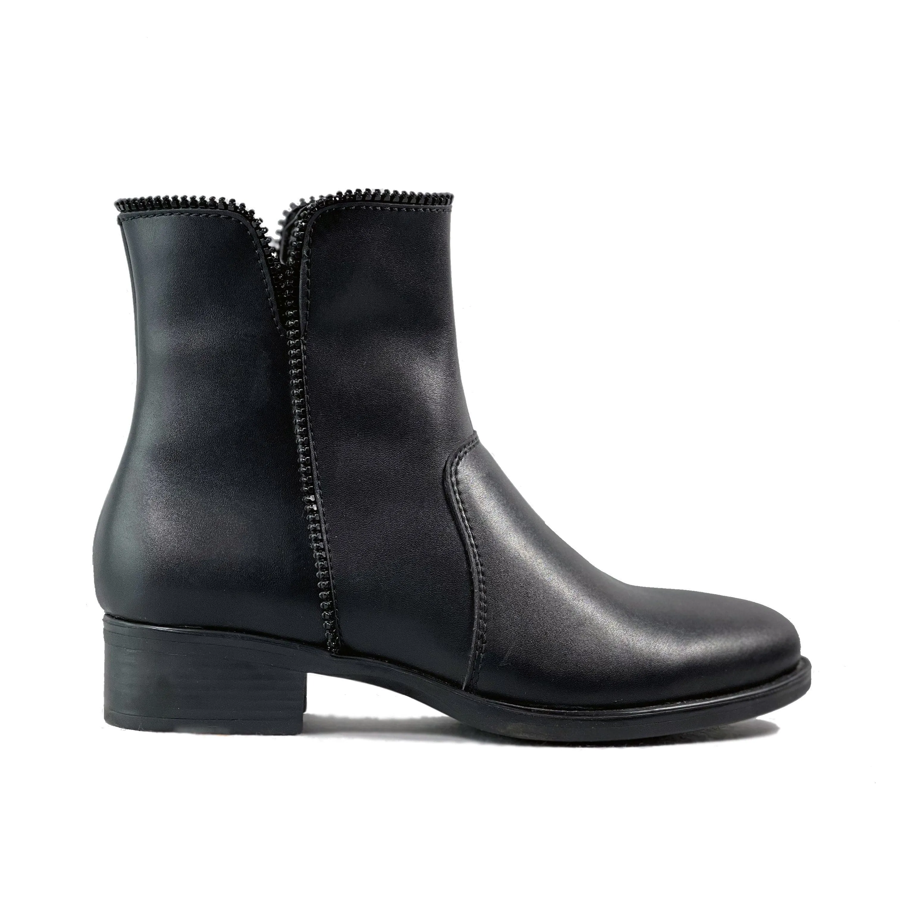 'Amelie' vegan-leather ankle boot by Zette Shoes - black Breathable Lining