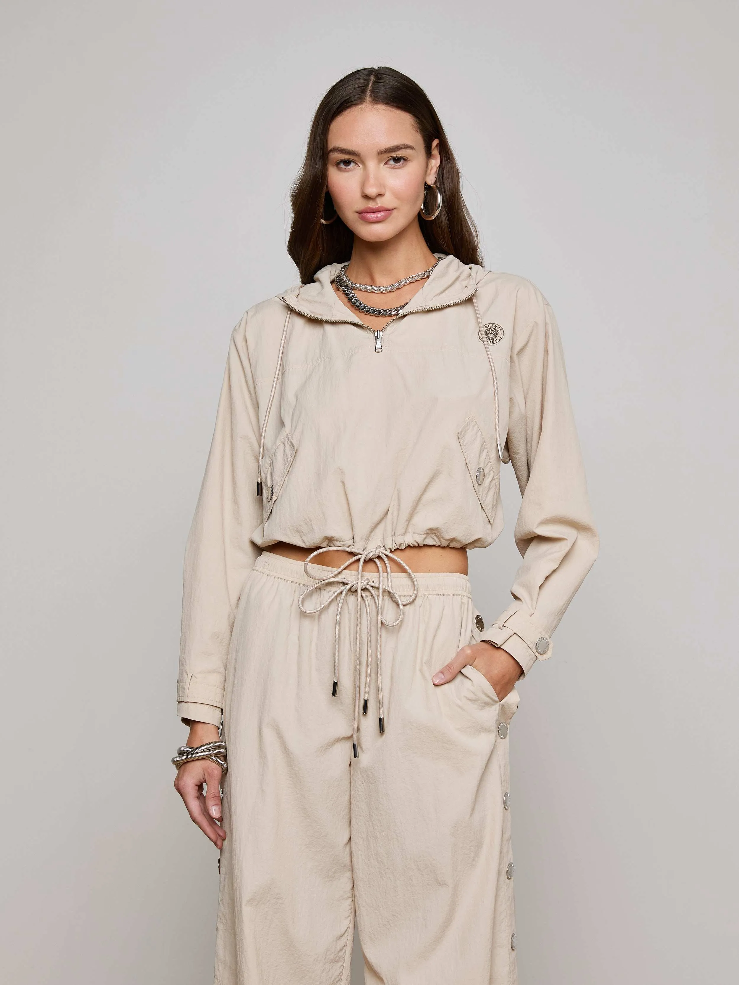 Travel Commuter Layer ReflectiveDetails Bronwyn Cropped Windbreaker