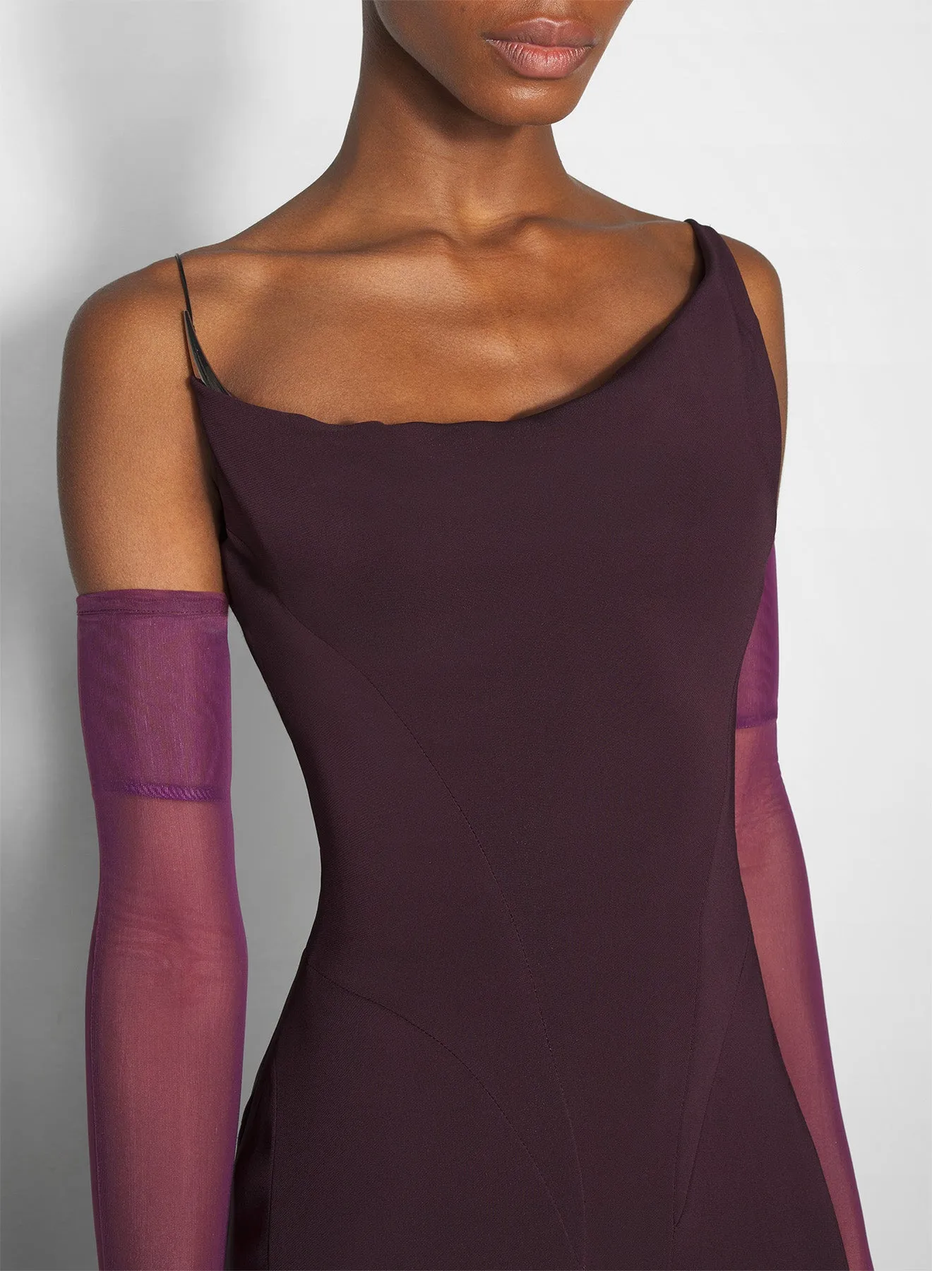 OdorControlTreatment flattering appearance burgundy crepe gown with metallic detail