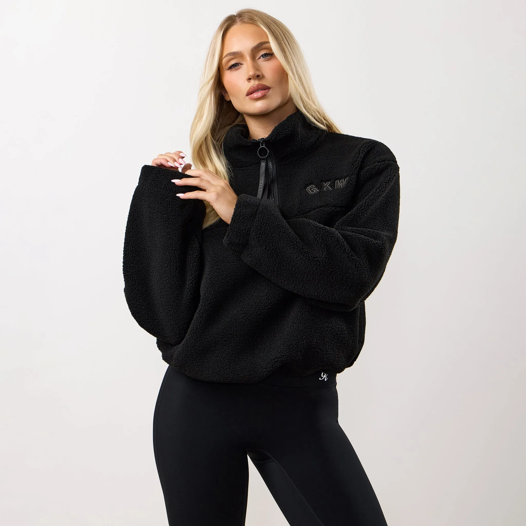 City Staple Easy Layering Gym King Borg Funnel - Black