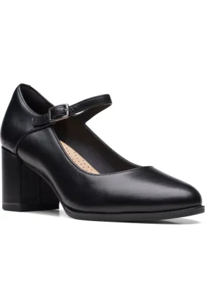 plantar fasciitis support All Weather Urban Walkers Clarks Freva55 Strap in black leather