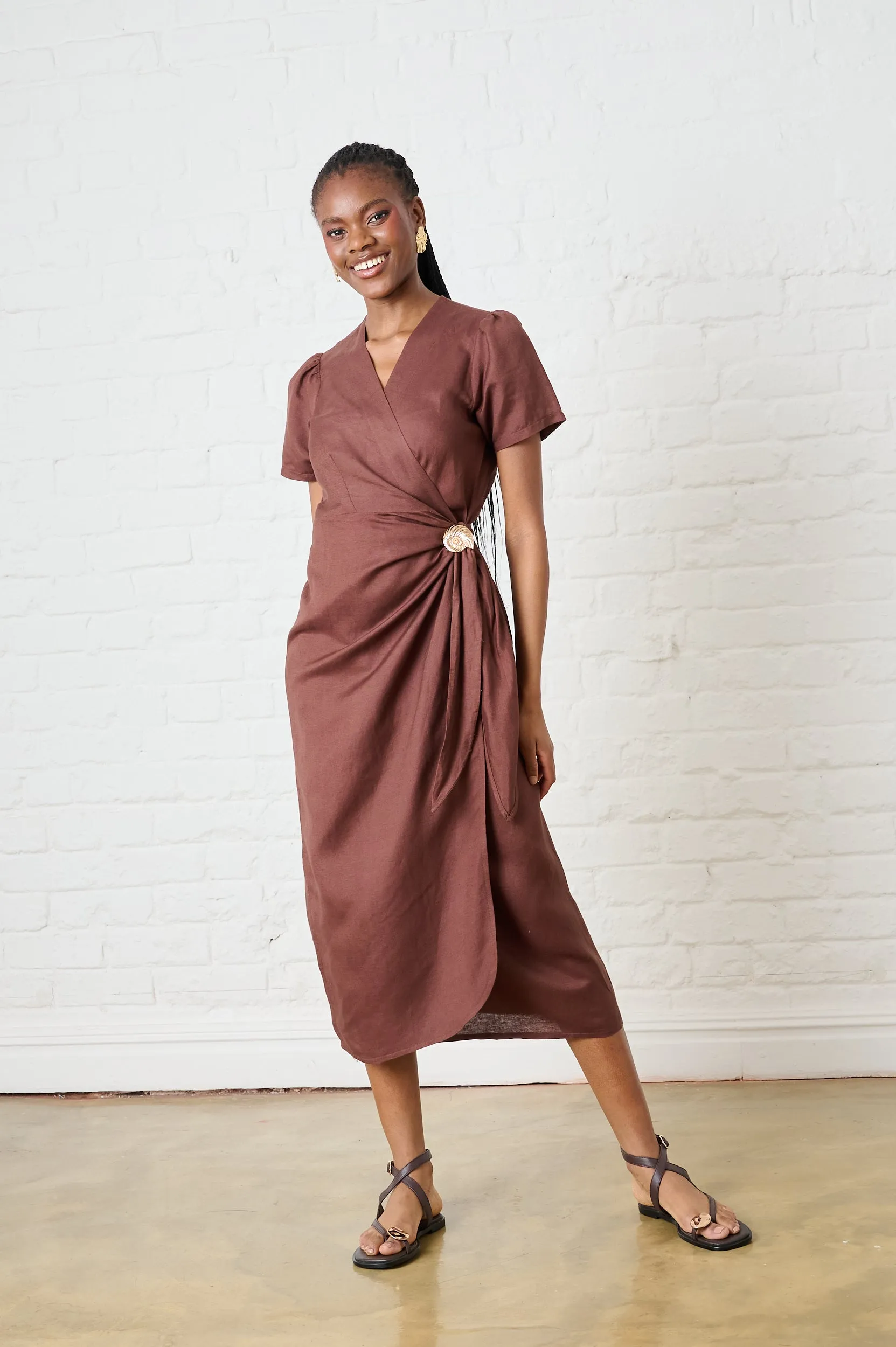 Relaxed Fit Design Stylish Wear Cocoa Shell Linen Wrap Dress