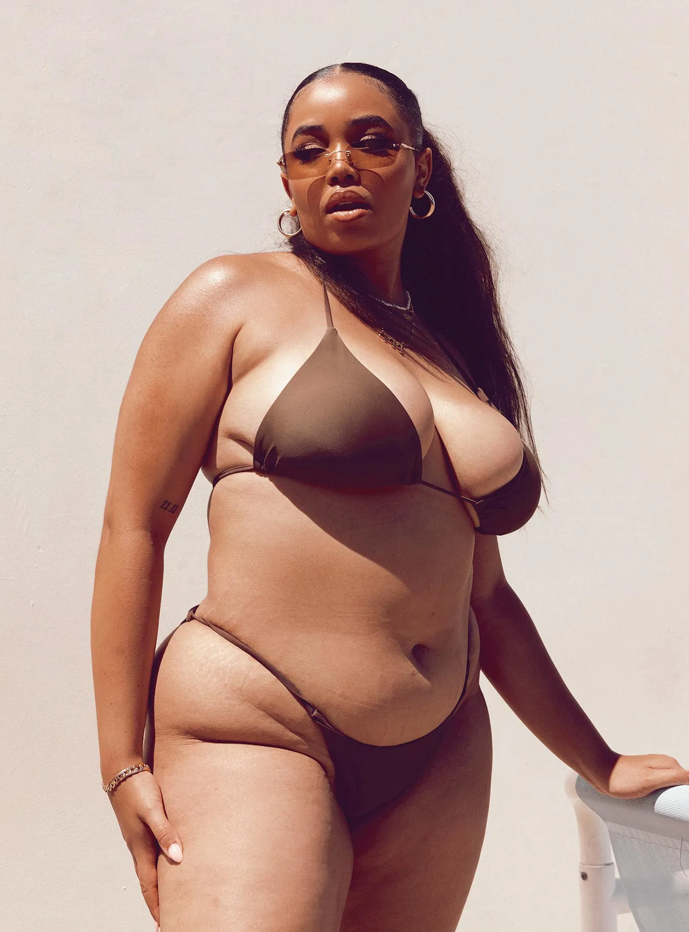 Snag Resistant Texture Holiday Style Kaila Bikini Top Chocolate Curve