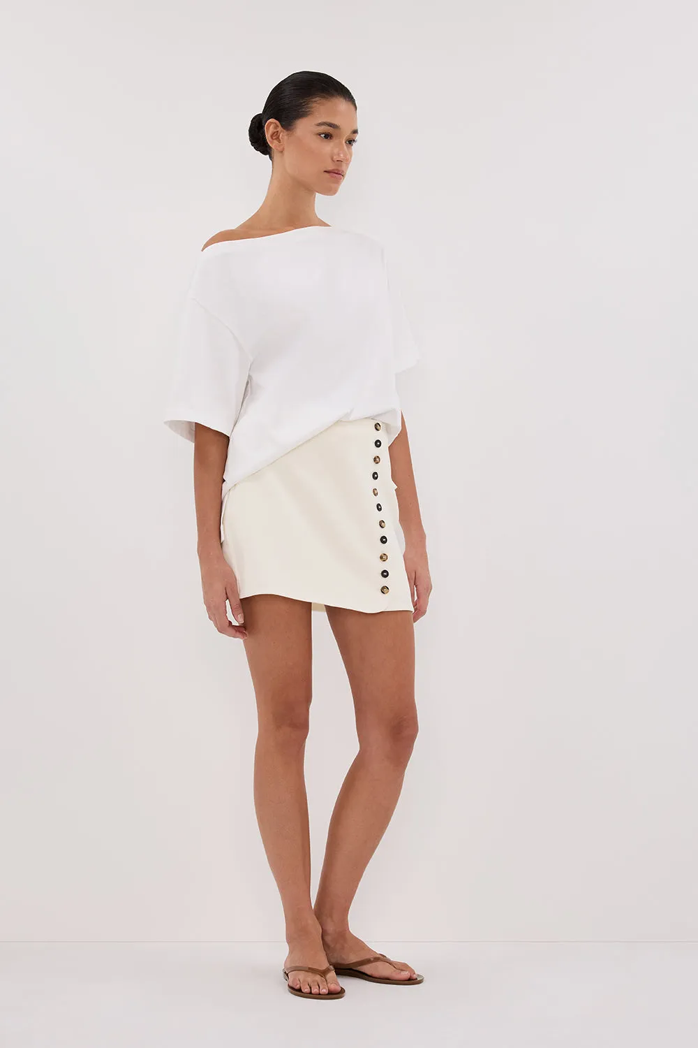 Comfy Wear Slim Look DEMI CREAM TAILORED SKORT