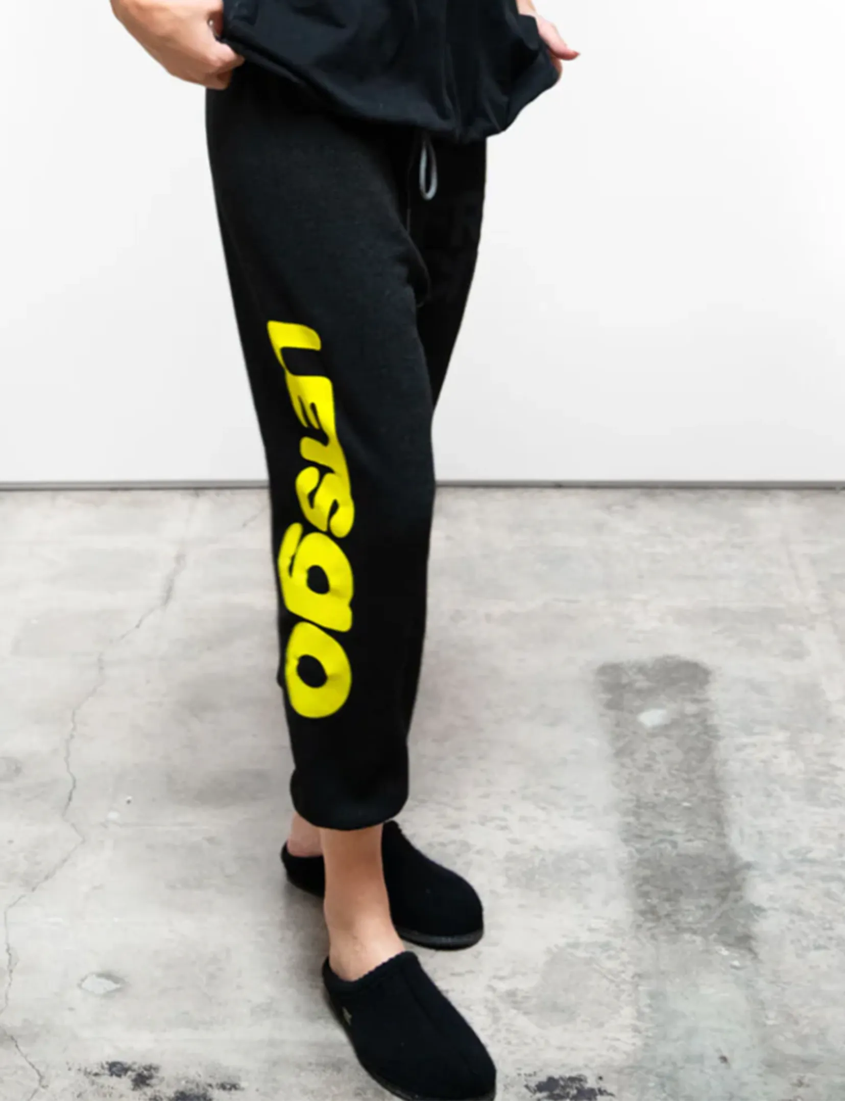 No Pinch AntiStaticTreatment Circa 99' OG Letsgo Oldschool Sweats, Blackspace