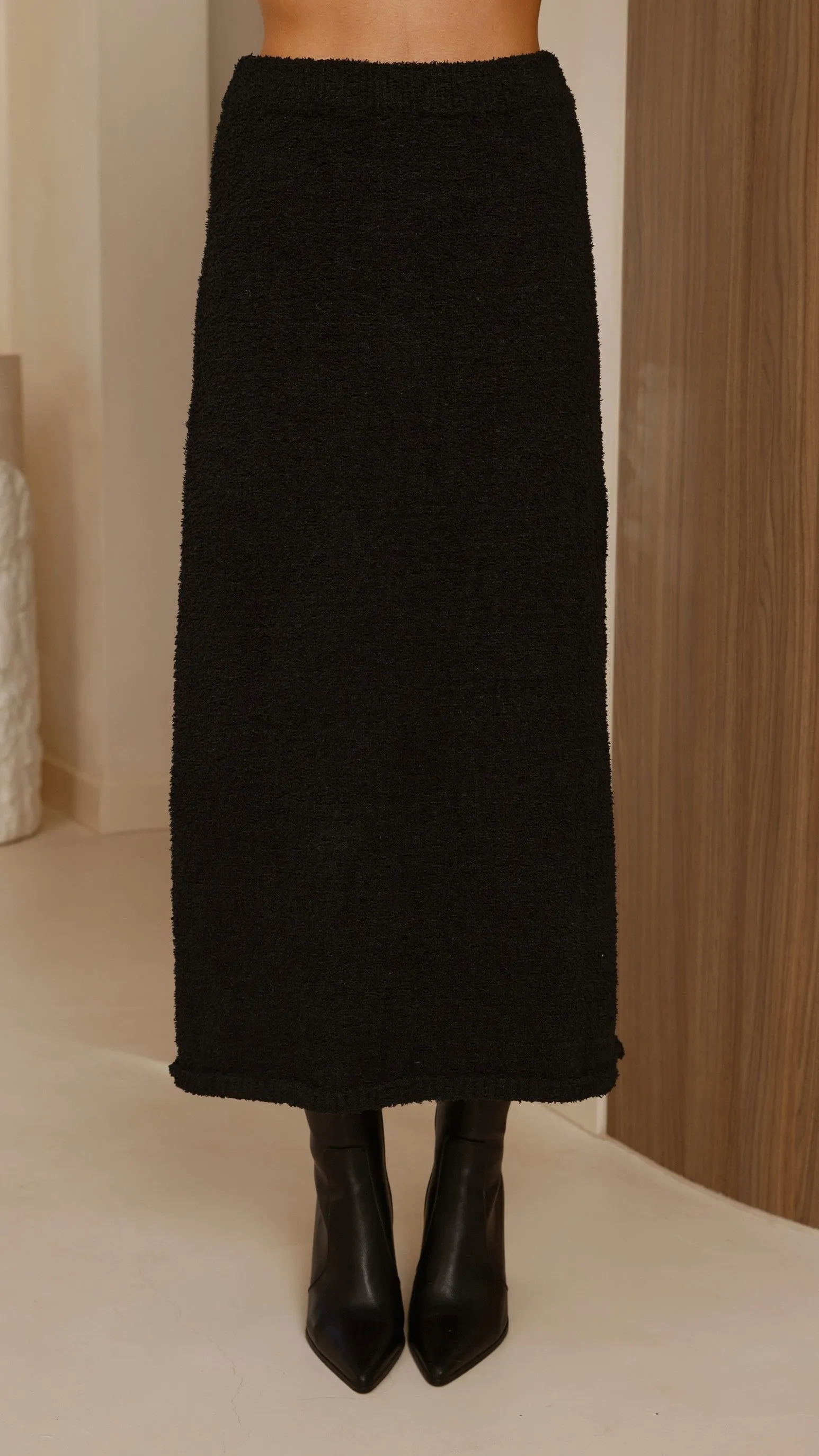 LowImpact Dye Process WrinkleResistant Knit Cohen Knit Midi Skirt - Black