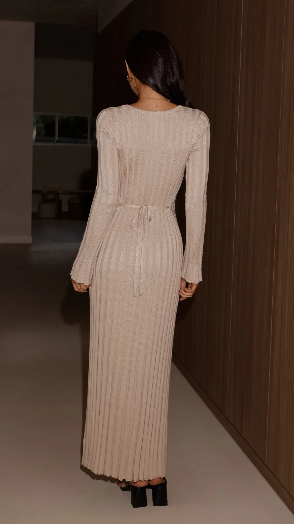 Cyra Long Sleeve Maxi Dress - Beige Anti Snag Fabric Natural Feel