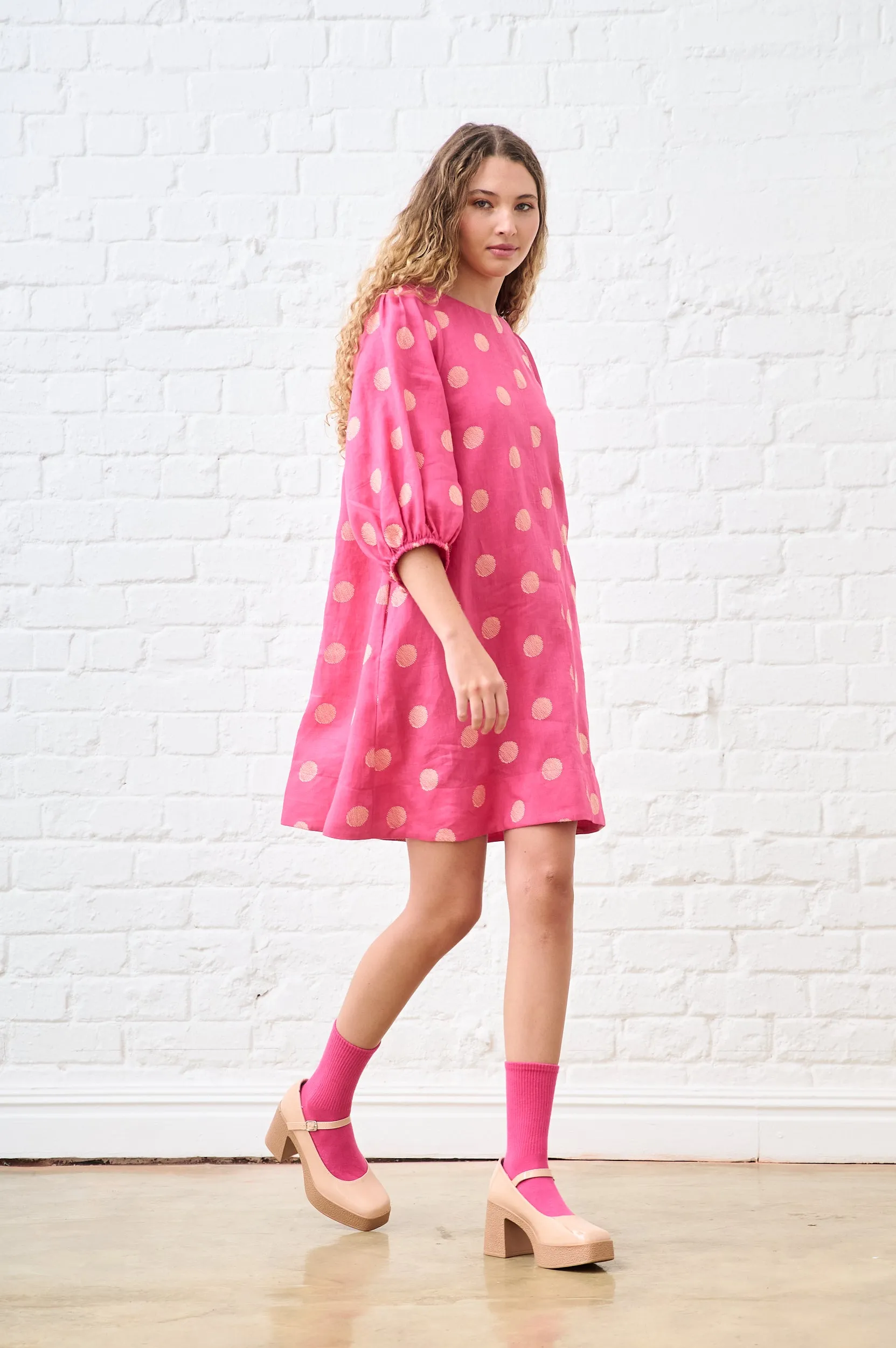 The XO dress in Spot linen TaglessDesign Edge Detail