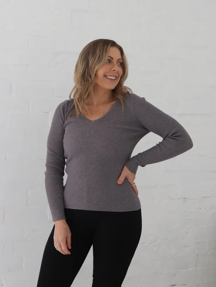 Light Outfit Basic Top Dawson Knit Top - Grey