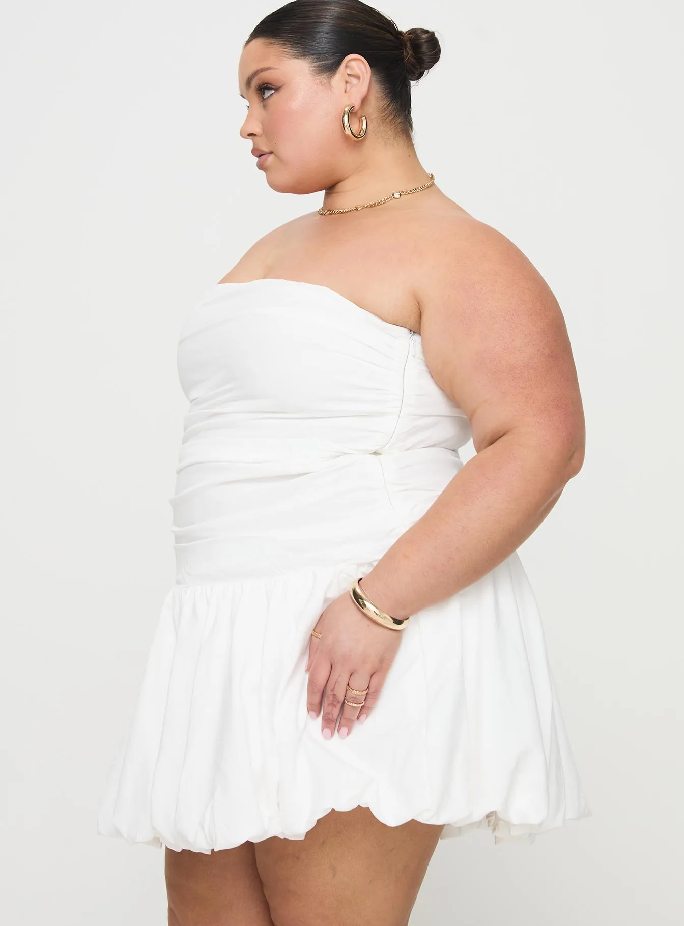 Glamour Girl Strapless Bubble Hem Mini Dress White Curve Beauty Feel Sleek Flow