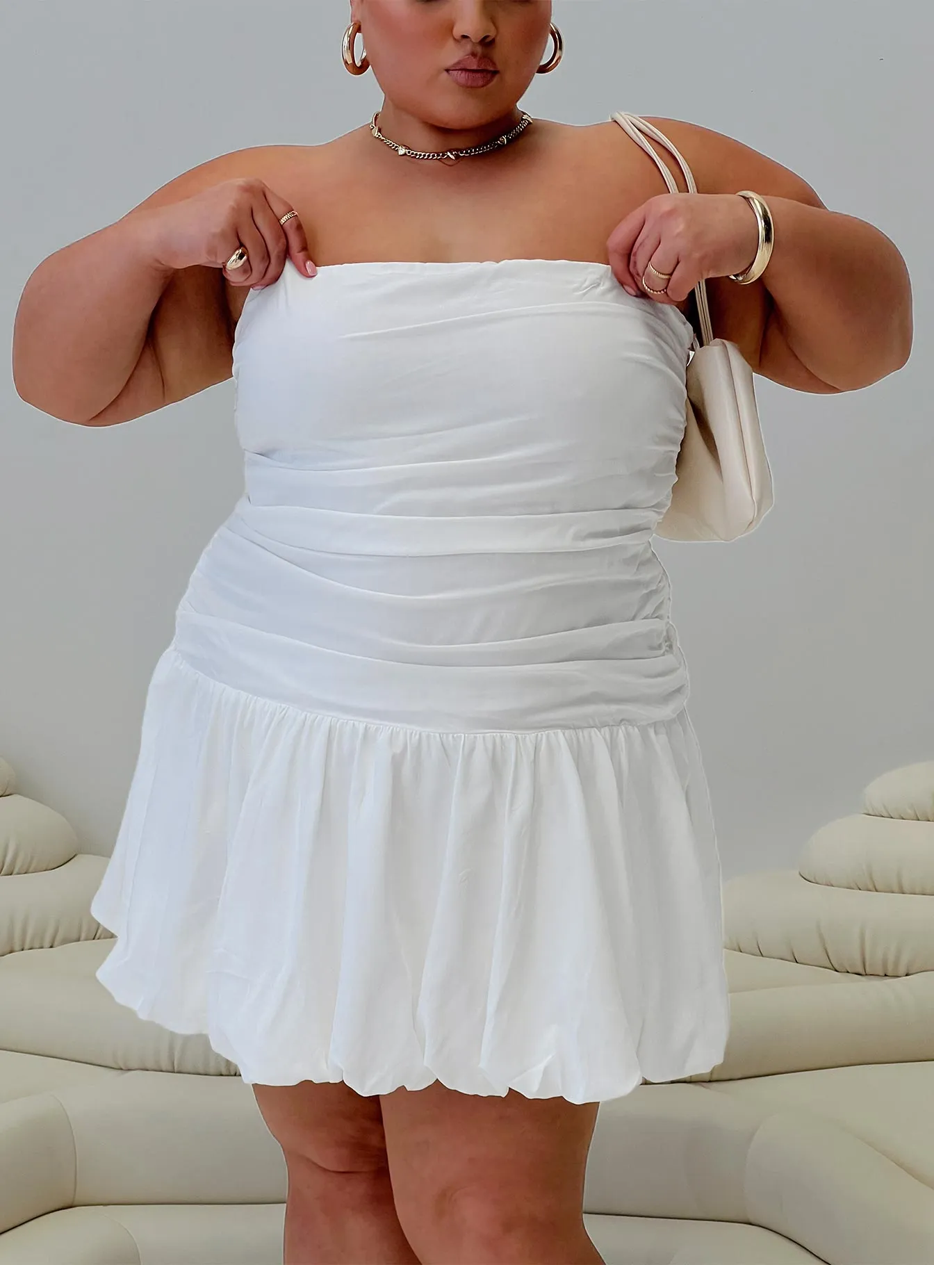 ComfortFitDesign Glamour Girl Strapless Bubble Hem Mini Dress White Curve
