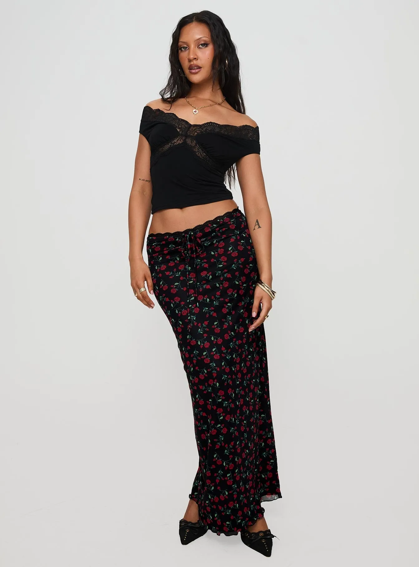 Design innovation Donabella Mesh Maxi Skirt Black / Red