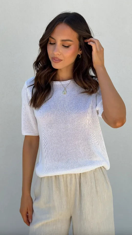 Seasonal Casual Look Summer Tee - White