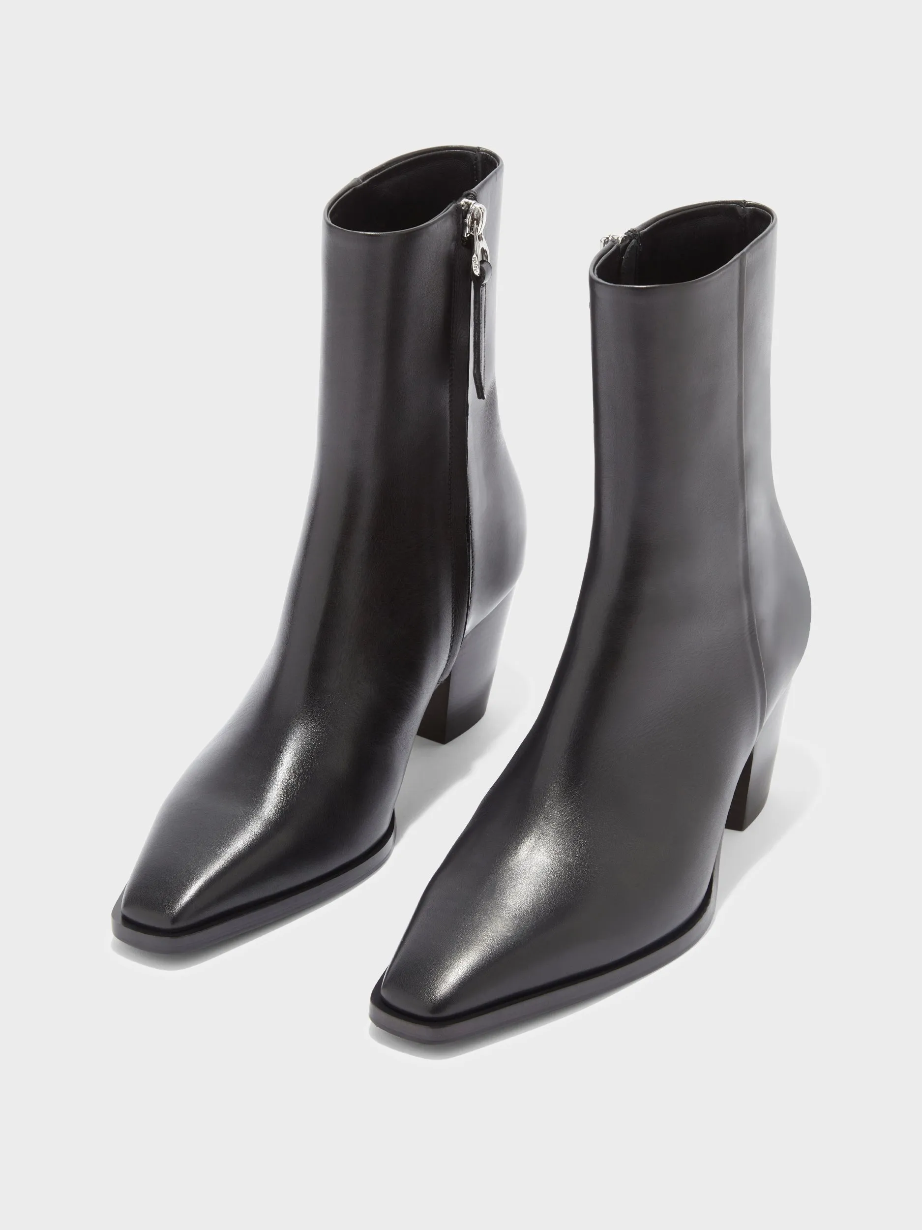 Hedvig Cowboy Ankle Boots hiking adventure Rubberized Tread