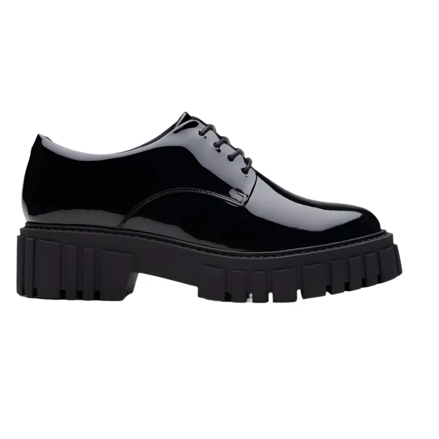 Traction Outsole Fashionable Sandals Clarks Womens Shoe Page Walk Black Patent