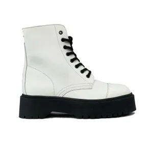 Waterproof Morning Walk Northern Resident 'Leela' vegan-leather boot with stacked sole for women by Zette Shoes - white