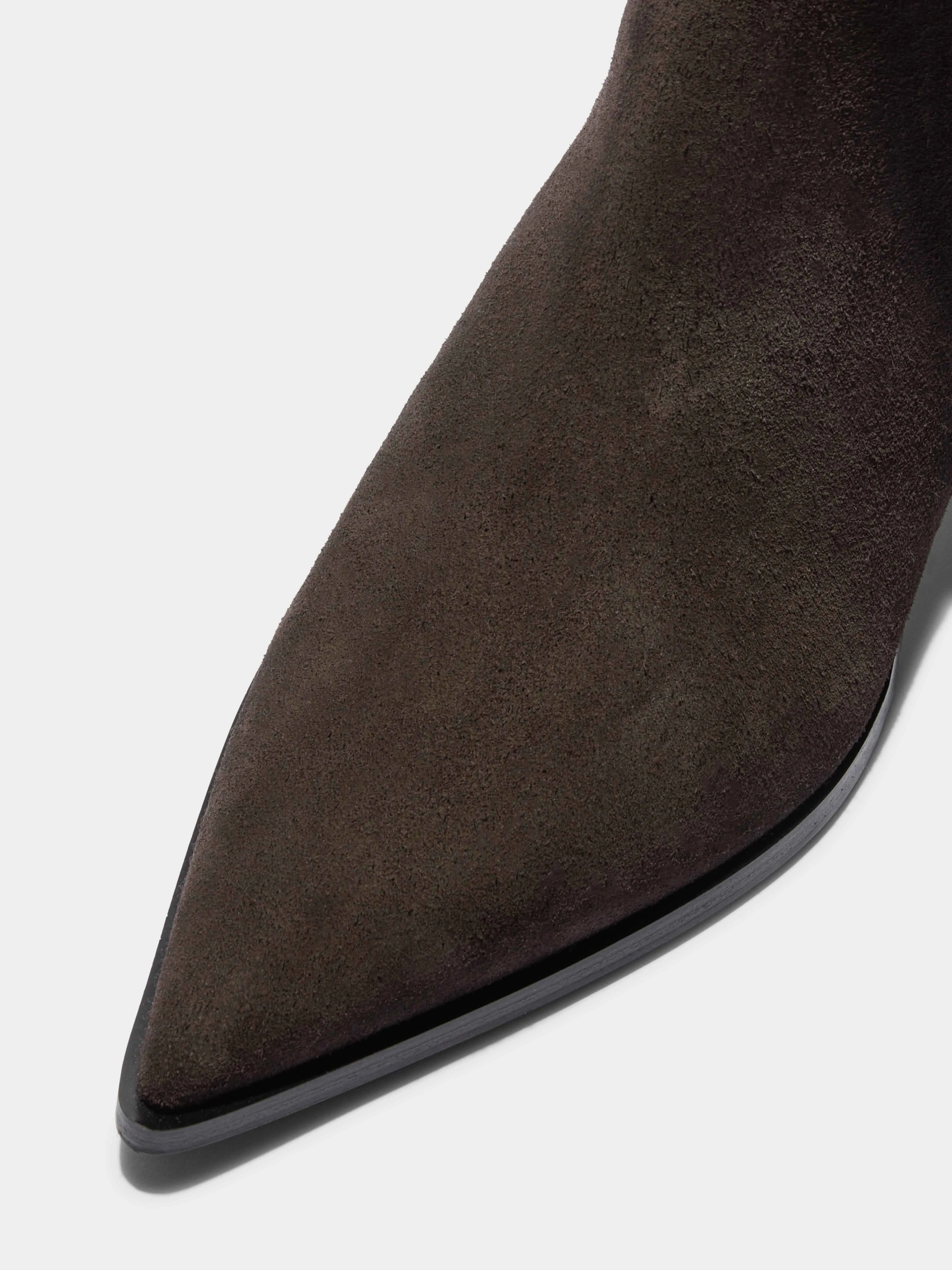 Outdoor Protection Kiki Suede Chelsea Boots