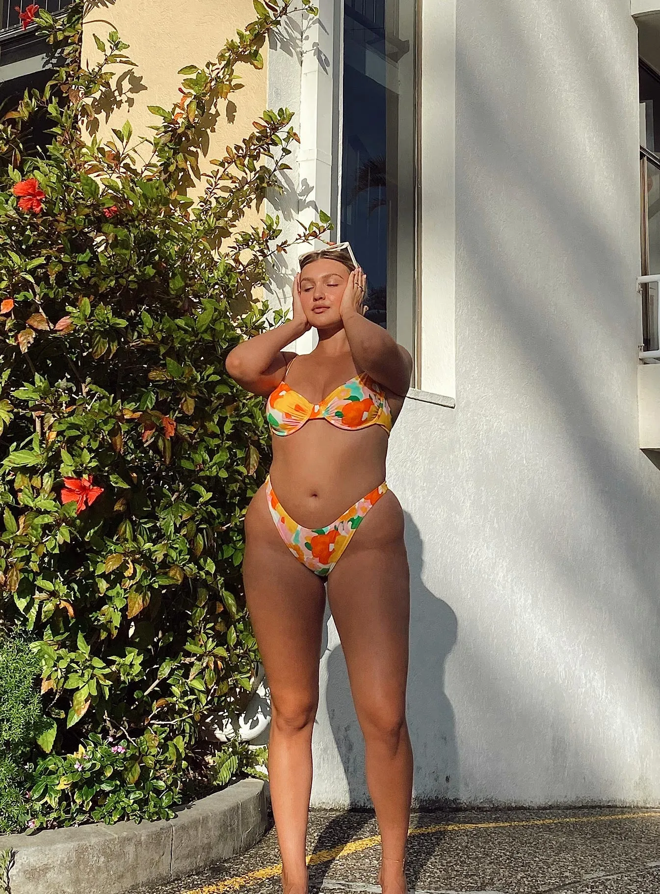 Breathable-material Ellie Underwire Bikini Top Yellow Floral