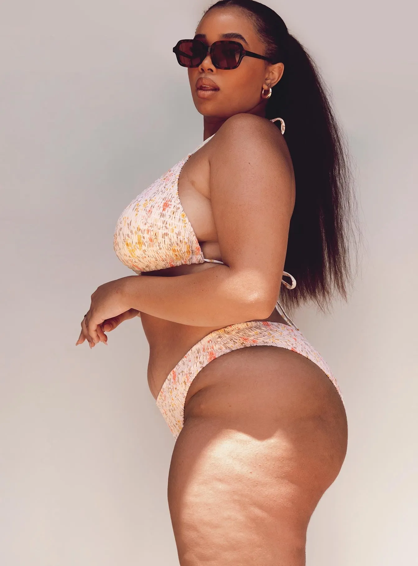 Contoured Fit Engineering Sunbathing Essentials Blanca Bikini Top Beige Curve