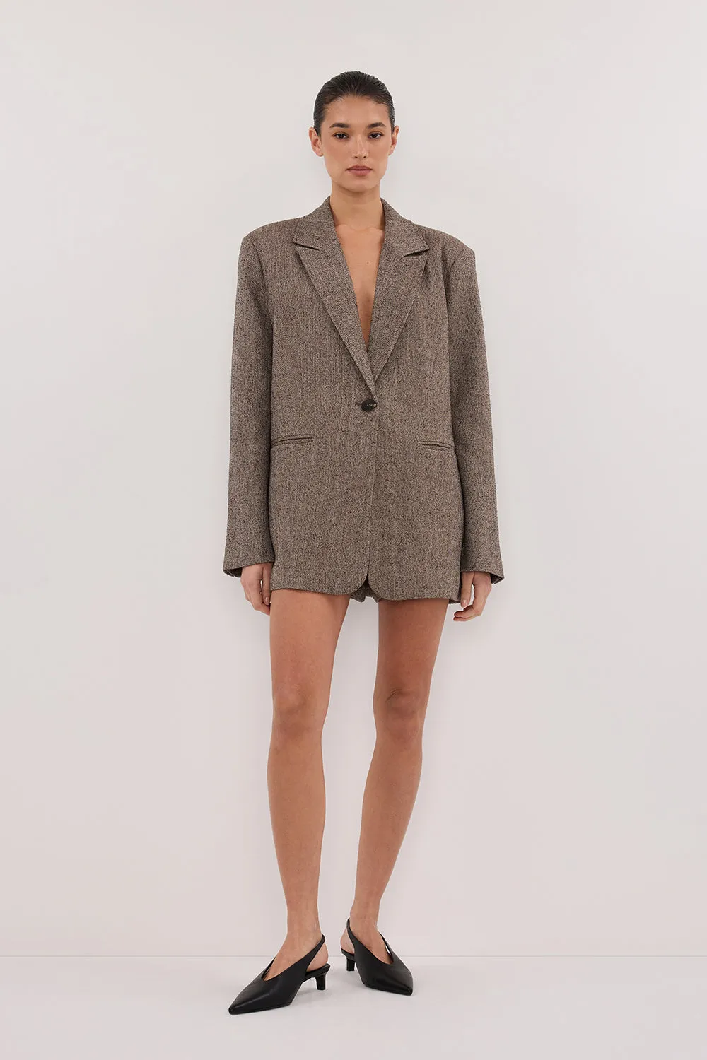 Clean Minimal Look FRANKIE CHOC OVERSIZED TWEED BOYFRIEND BLAZER