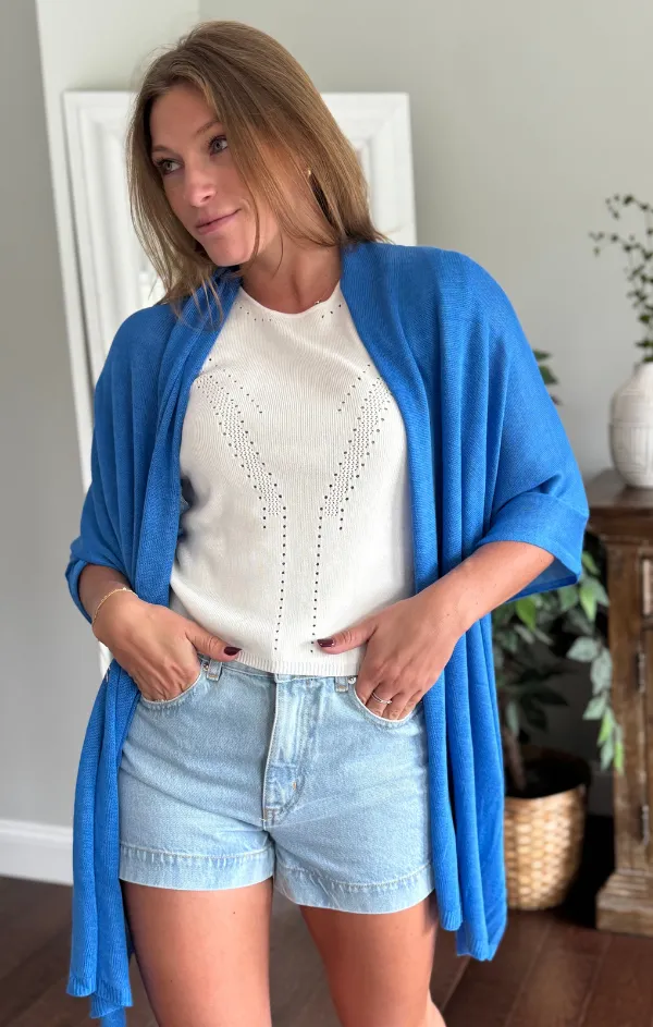 Winter Outfit Chunky Cable Pattern Ari Bamboo Shawl