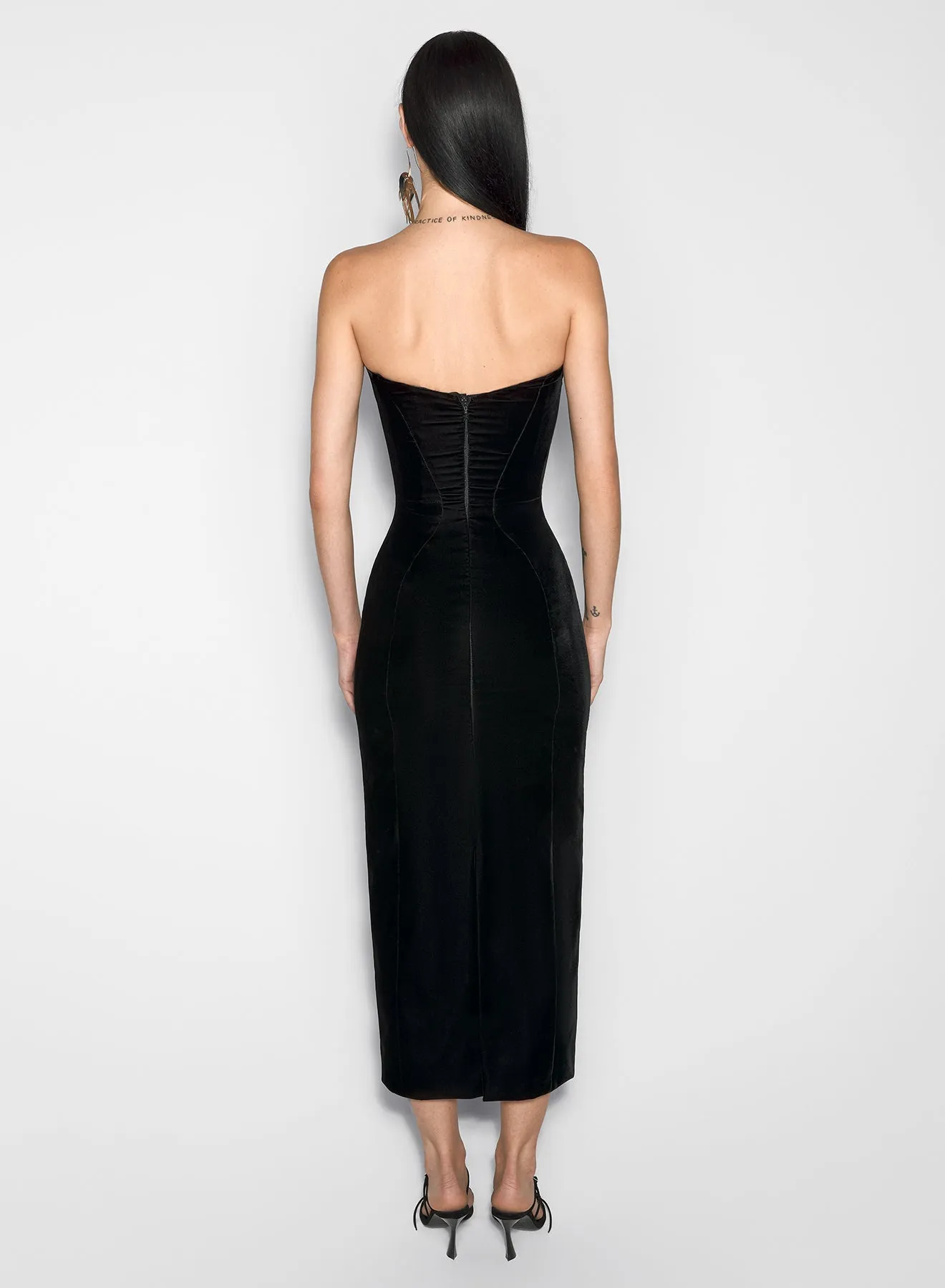 Garden Scene Mid layer black signature strapless velvet gown