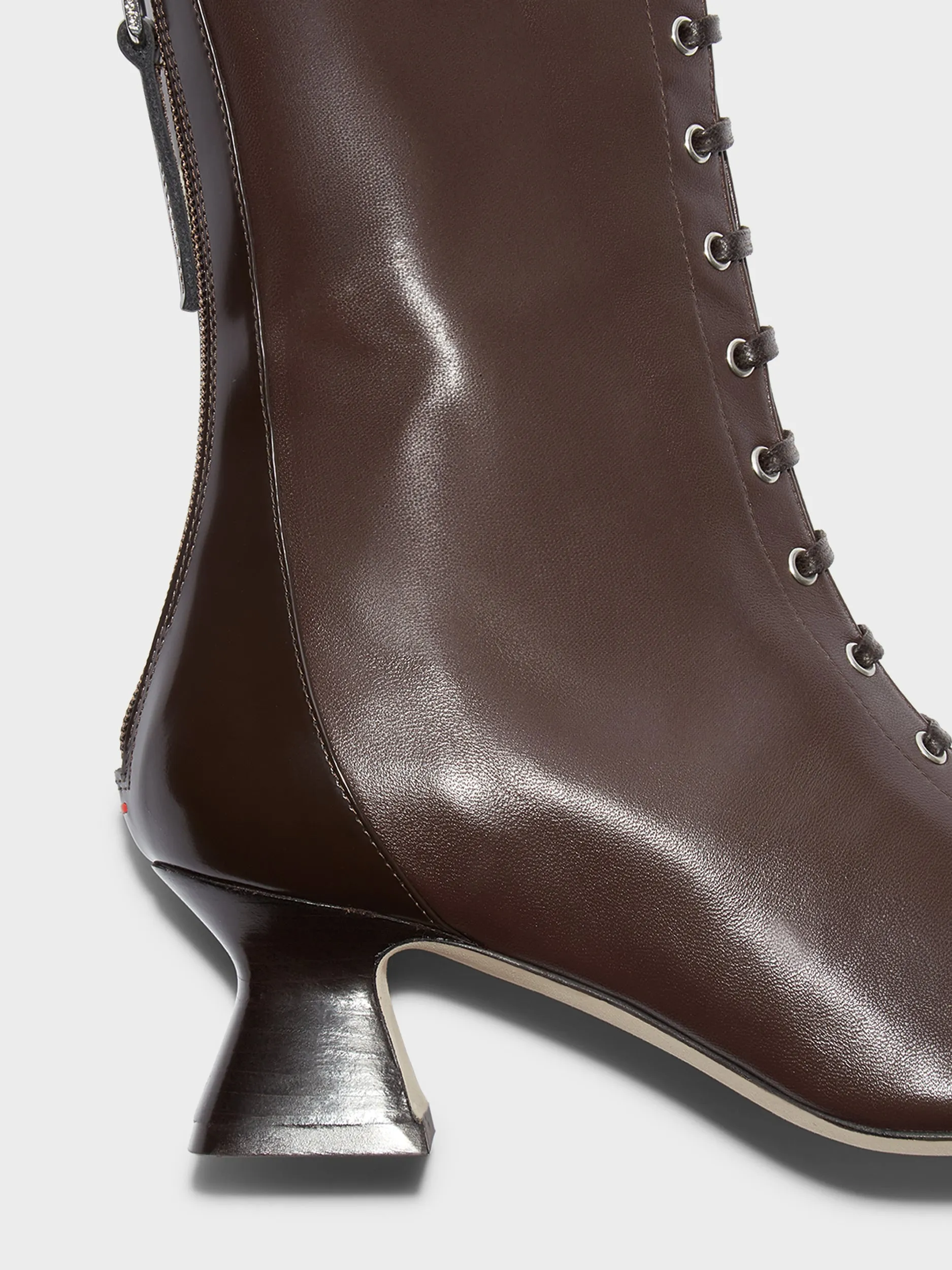 Gwen Lace-Up Boots Protective Finish Rough Trail Hiker