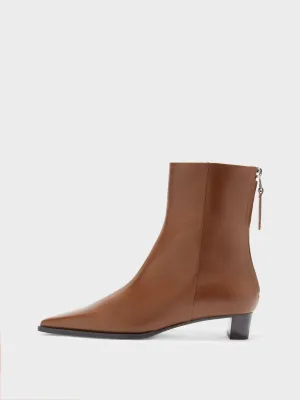 Weekend Adventure Compression Molded Midsole Harriet Pointed Ankle Boots