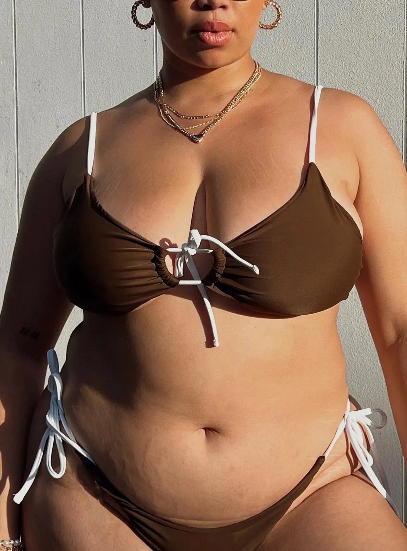 Janey Bikini Top Brown Curve Beach Day Seaside Relaxation