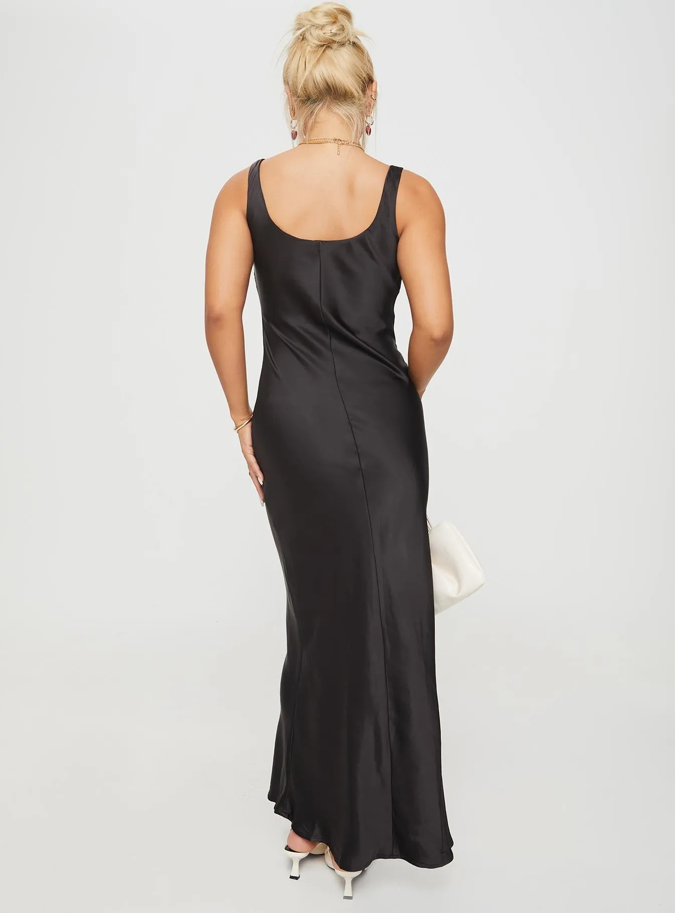 Autumn Look Breezy Fit Penelopy Bias Cut Maxi Dress Black