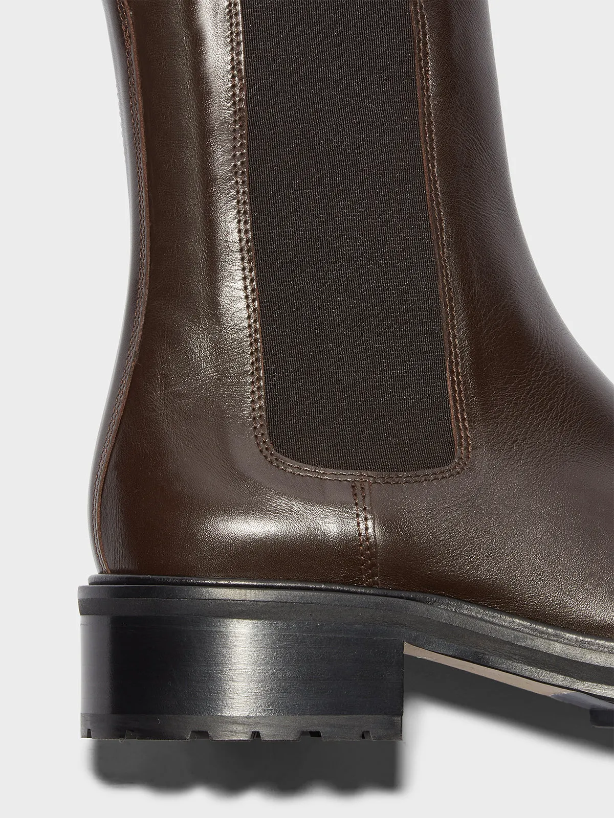 Stylish Option Water Repellent Jack Chelsea Boots