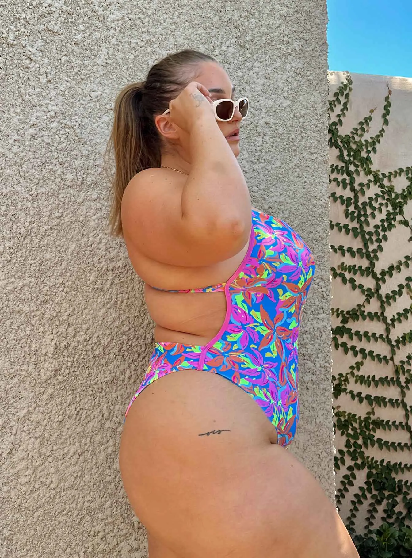 Jessie One Piece Blue Multi Curve Pool Attire