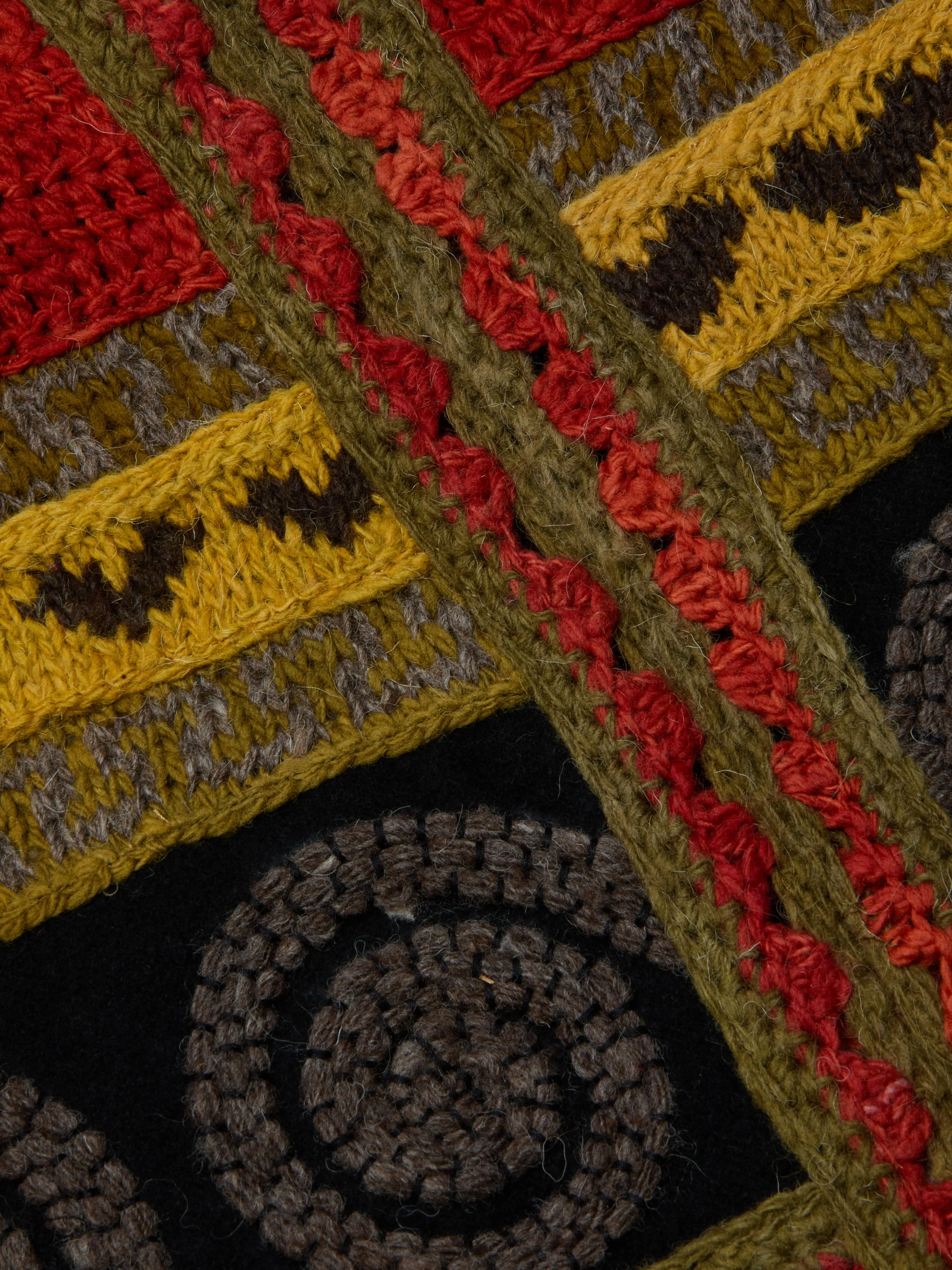 Zipper Closure Mechanism Kada Crochet Coat