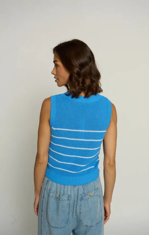 Lace Up Sleeveless Top Cozy Lining