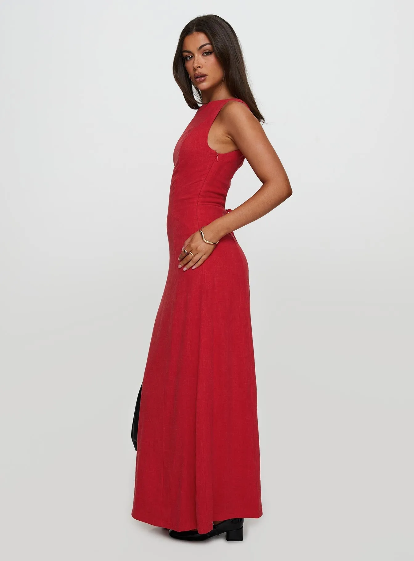 Lewisa Maxi Dress Red Classic Move Pure Piece