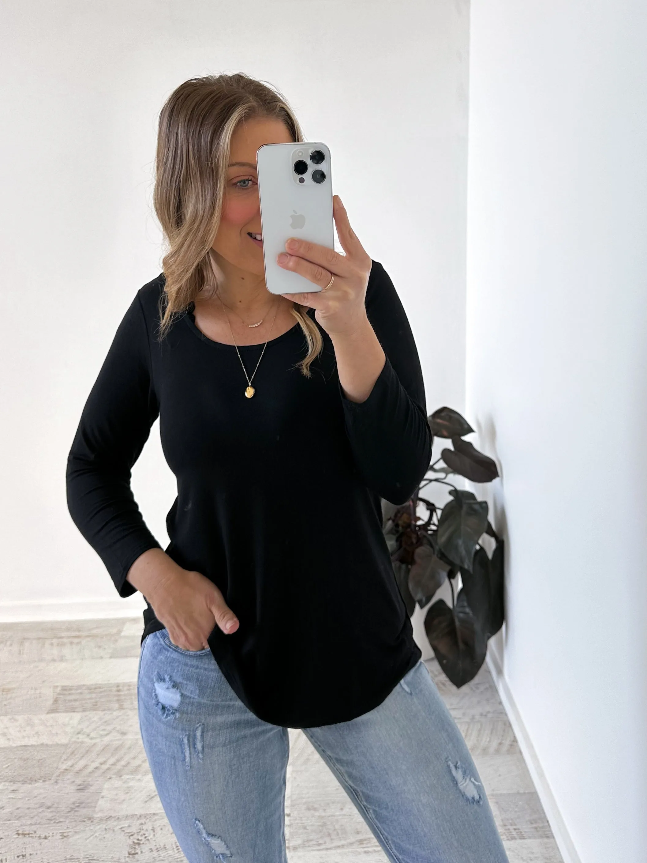 Lynette Long Sleeve Top - Black Relaxed Fit Design