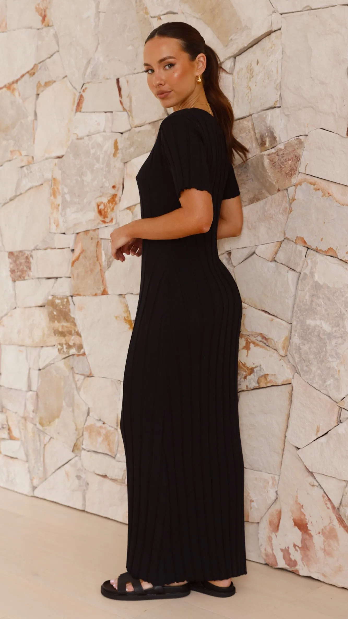 Mari Maxi Dress - Black Non Chafing Fabric Smart Layer