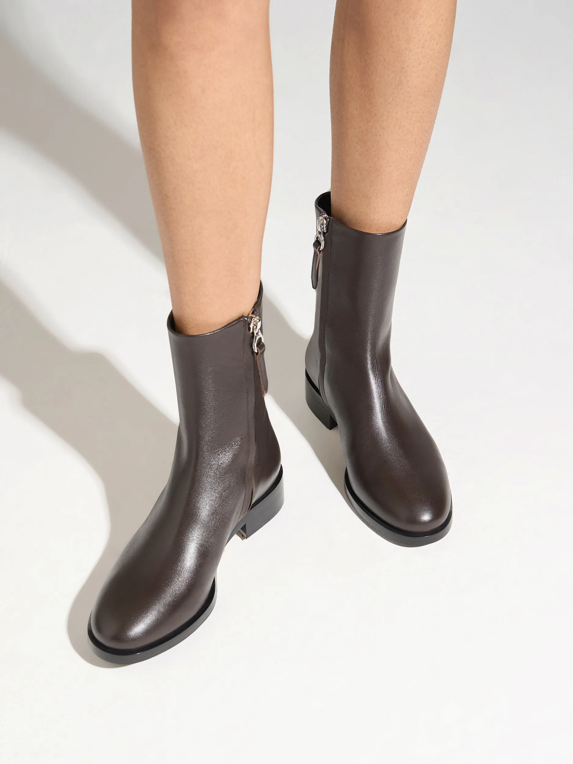 Pull-on style Vincent Ankle Boots