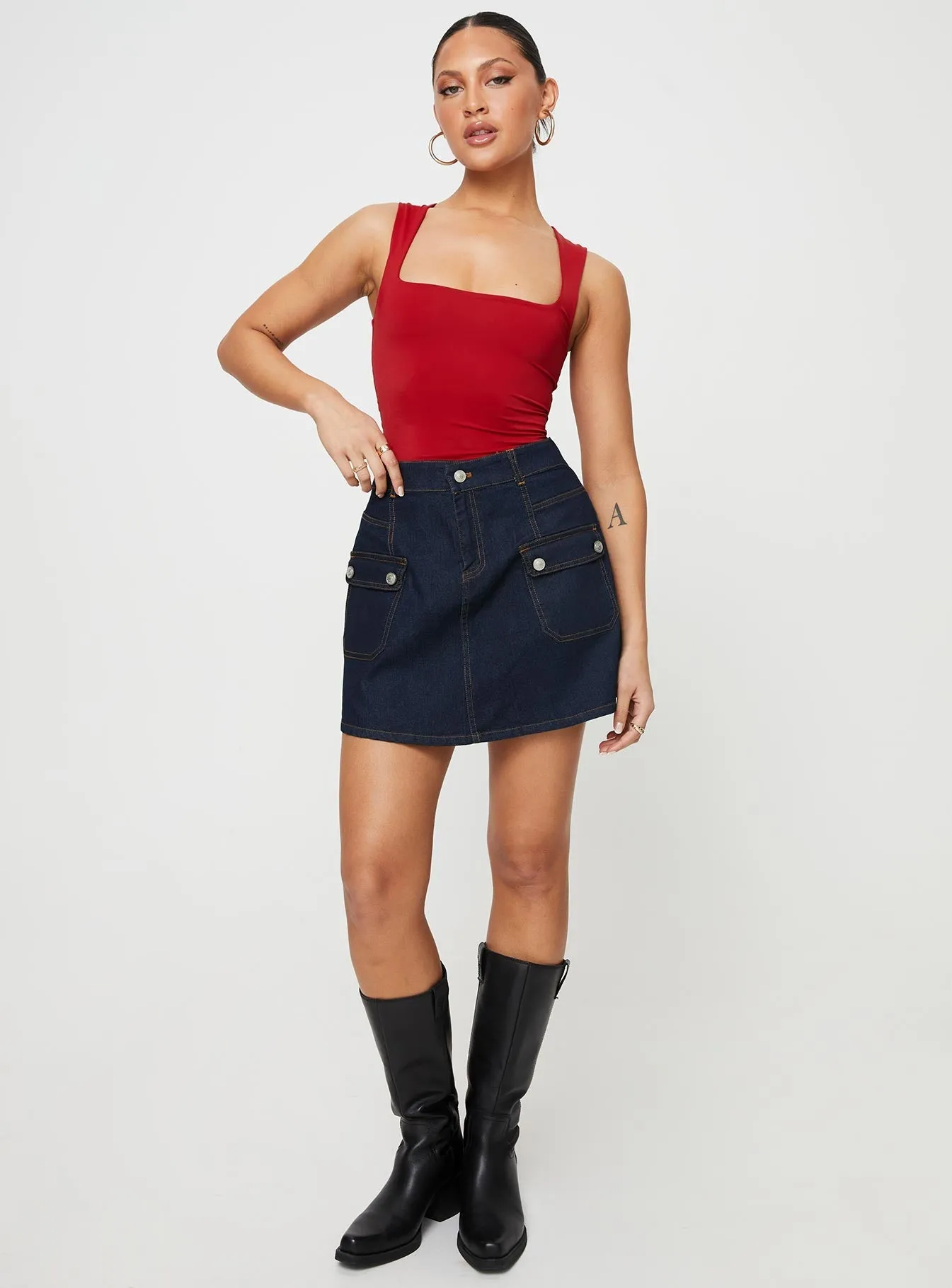 Mirrow Denim Mini Skirt Dark Wash Influencer Style