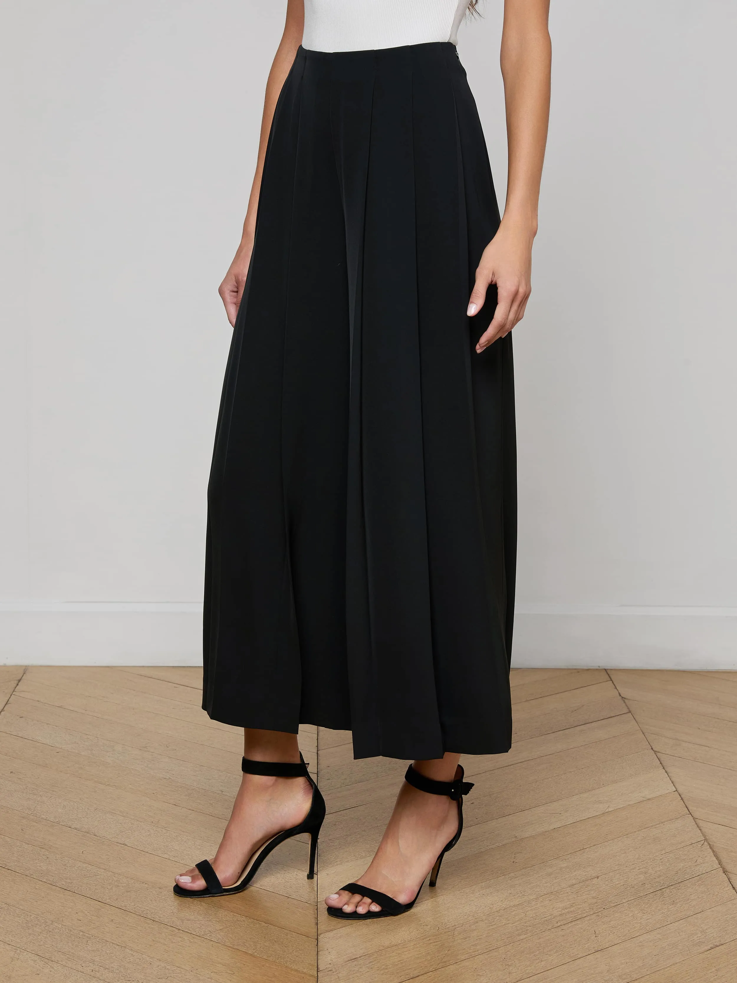 Novalynn Cropped Pleated Pant Stretchable Comfort