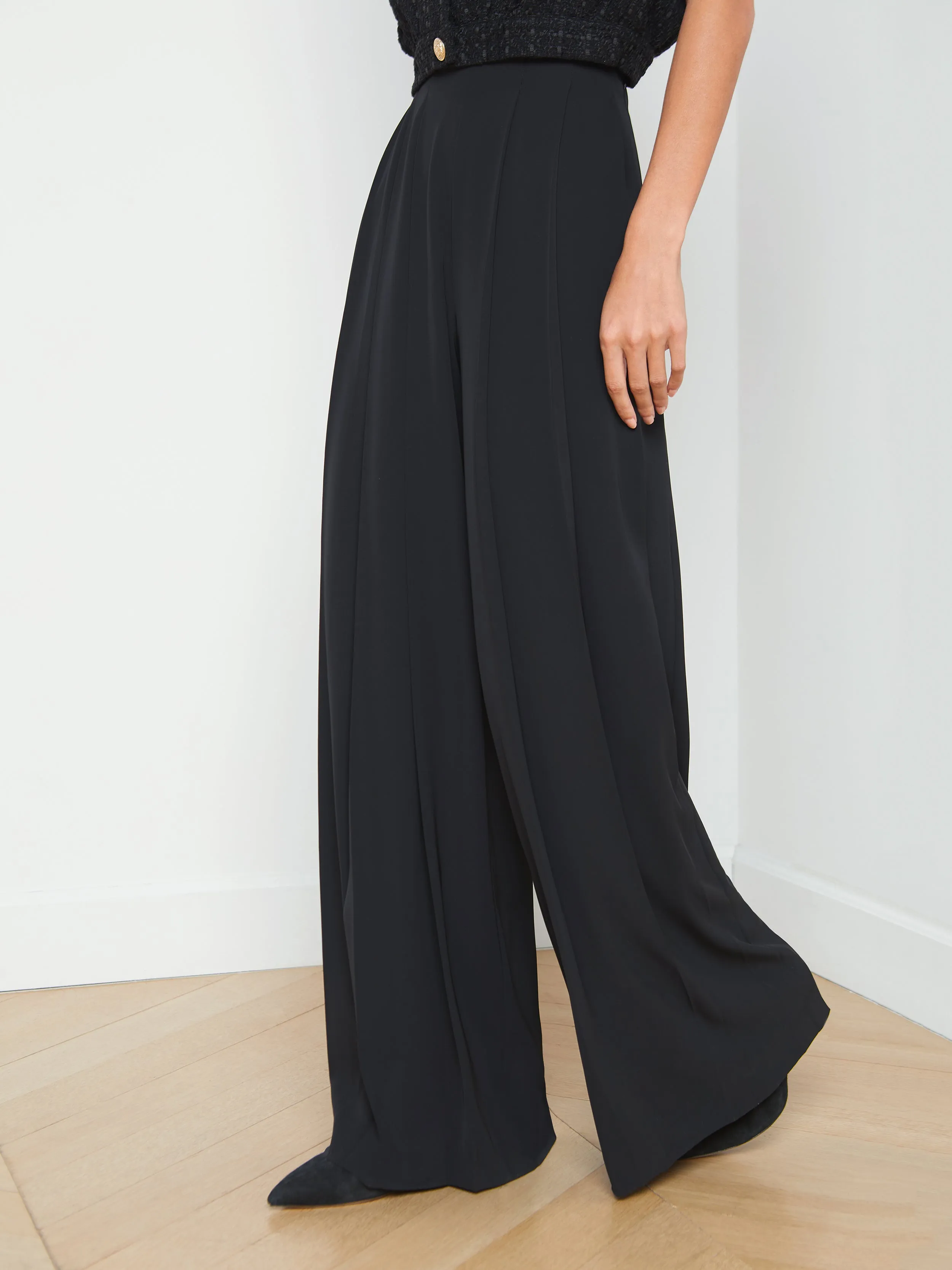 Nova Pleated Wide-Leg Pant All terrain
