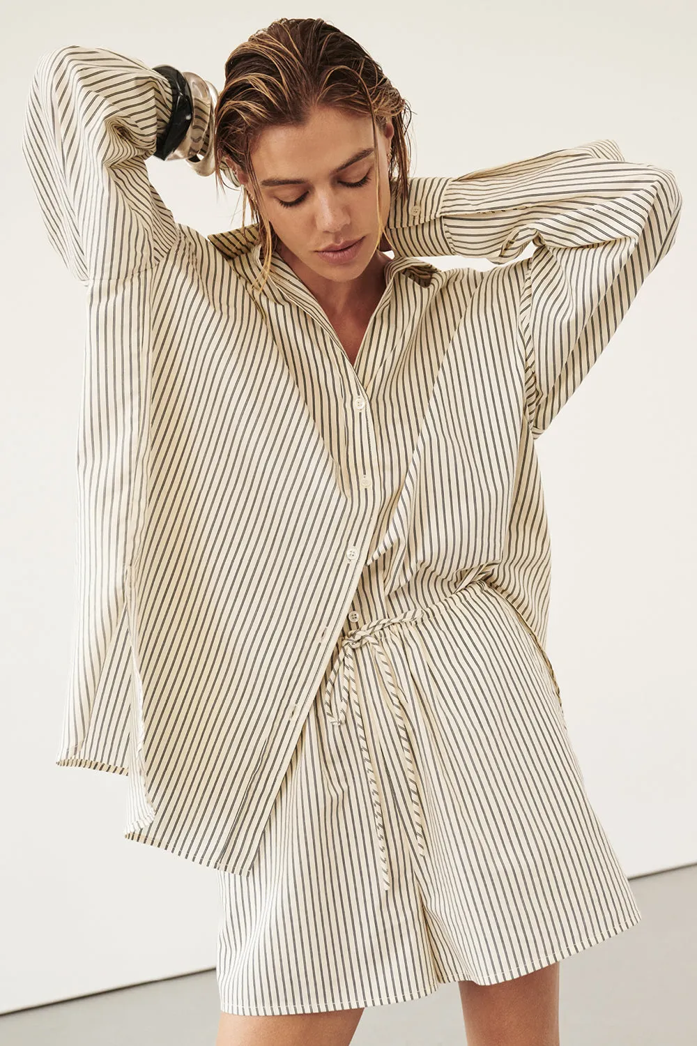 Weekend Wear PALMA CREAM SILK BLEND SHORT