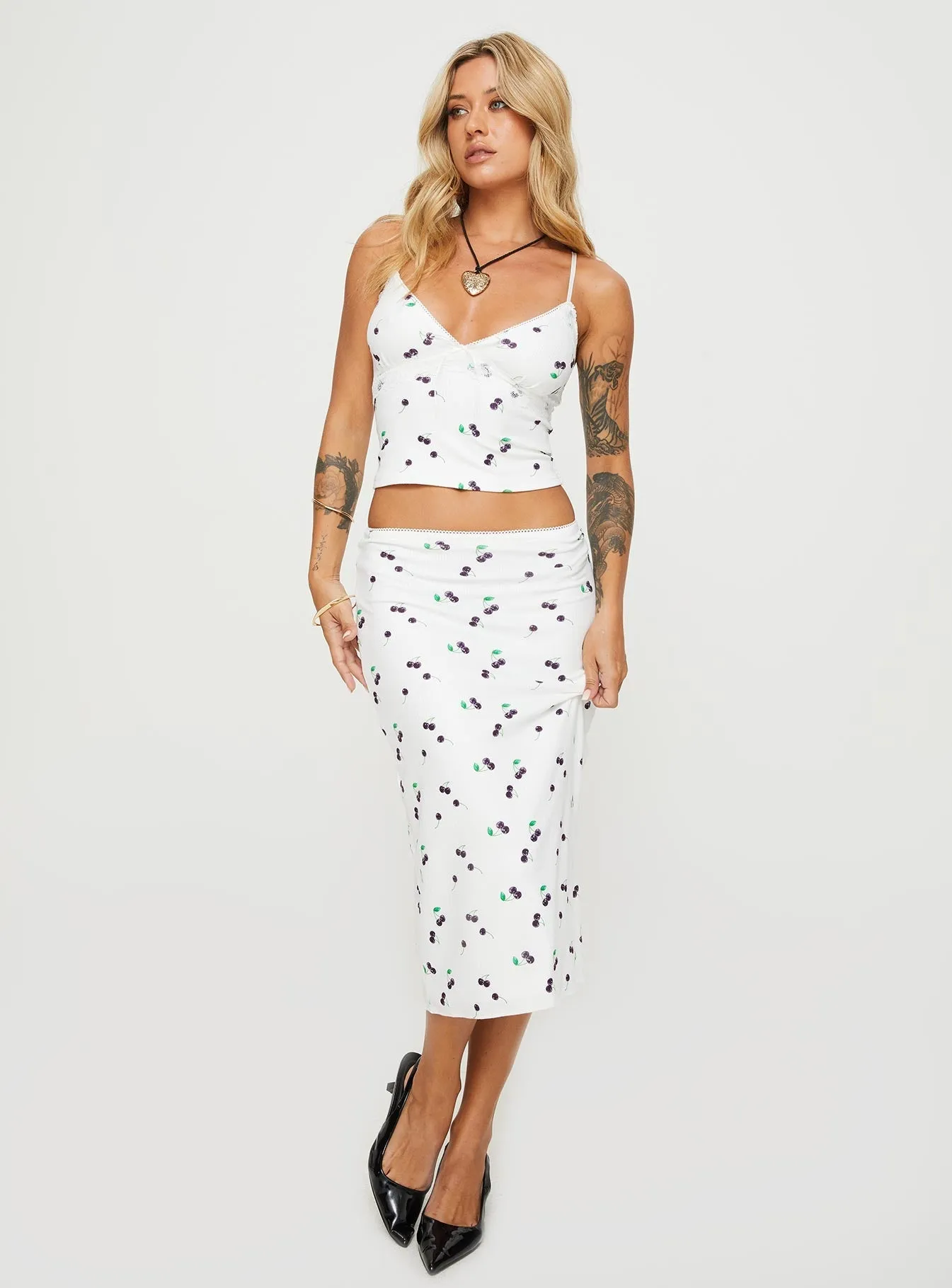 Reilan Set White Multi Laidback Feel