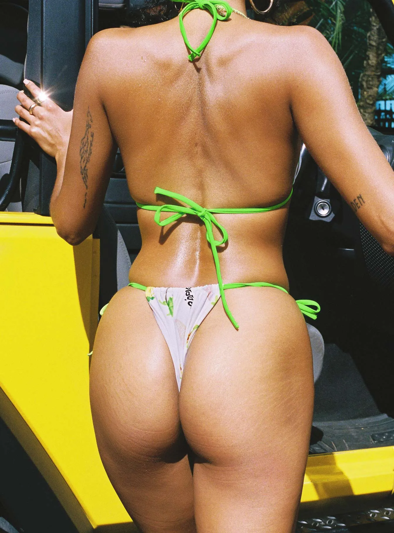 Dynamic look UV Reflective Trim Sasha Bikini Bottoms Amalfi Print White