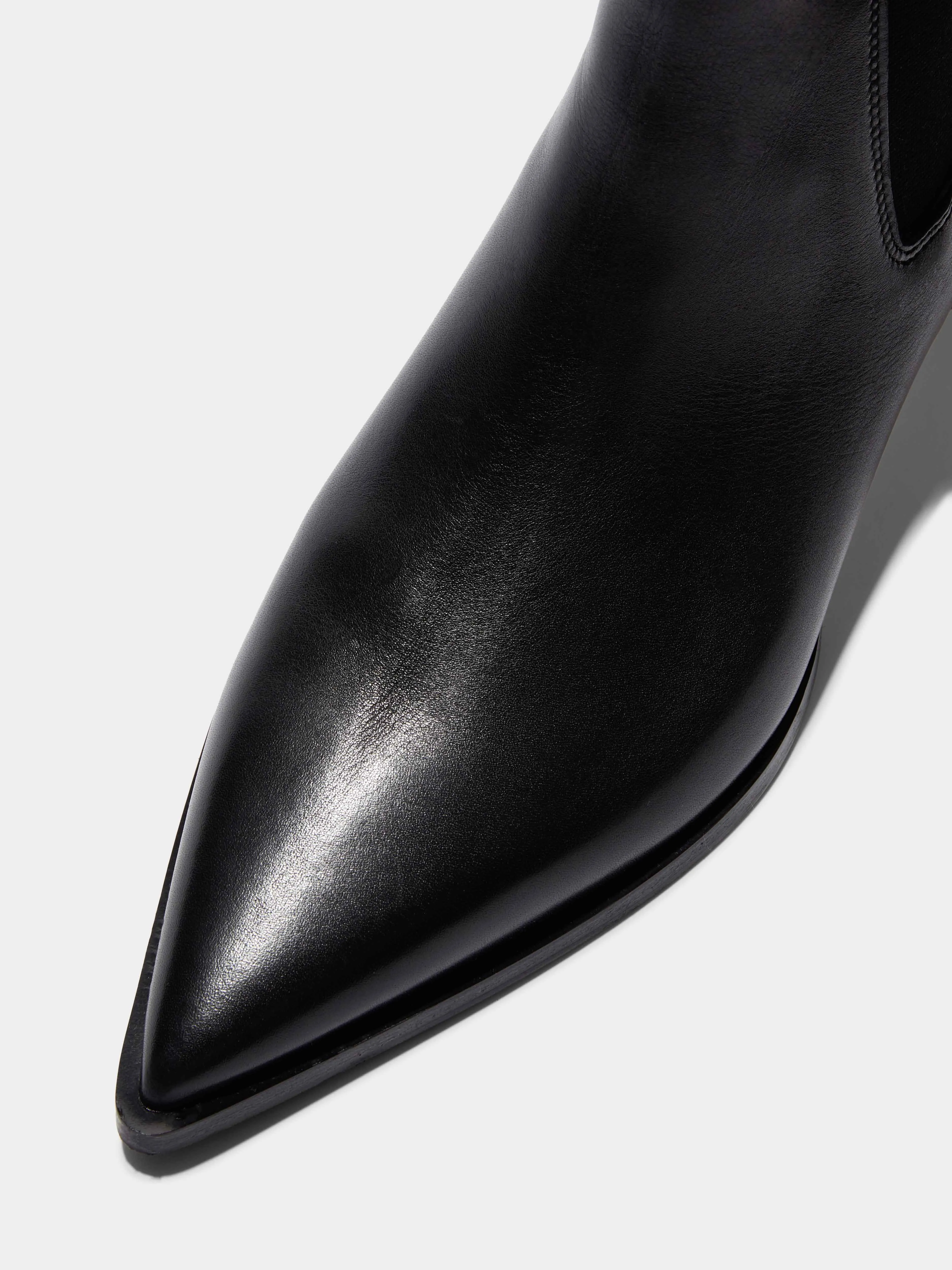 Feather Light Cold Climate Anti Odor Rural Traveler Kiki Leather Chelsea Boots