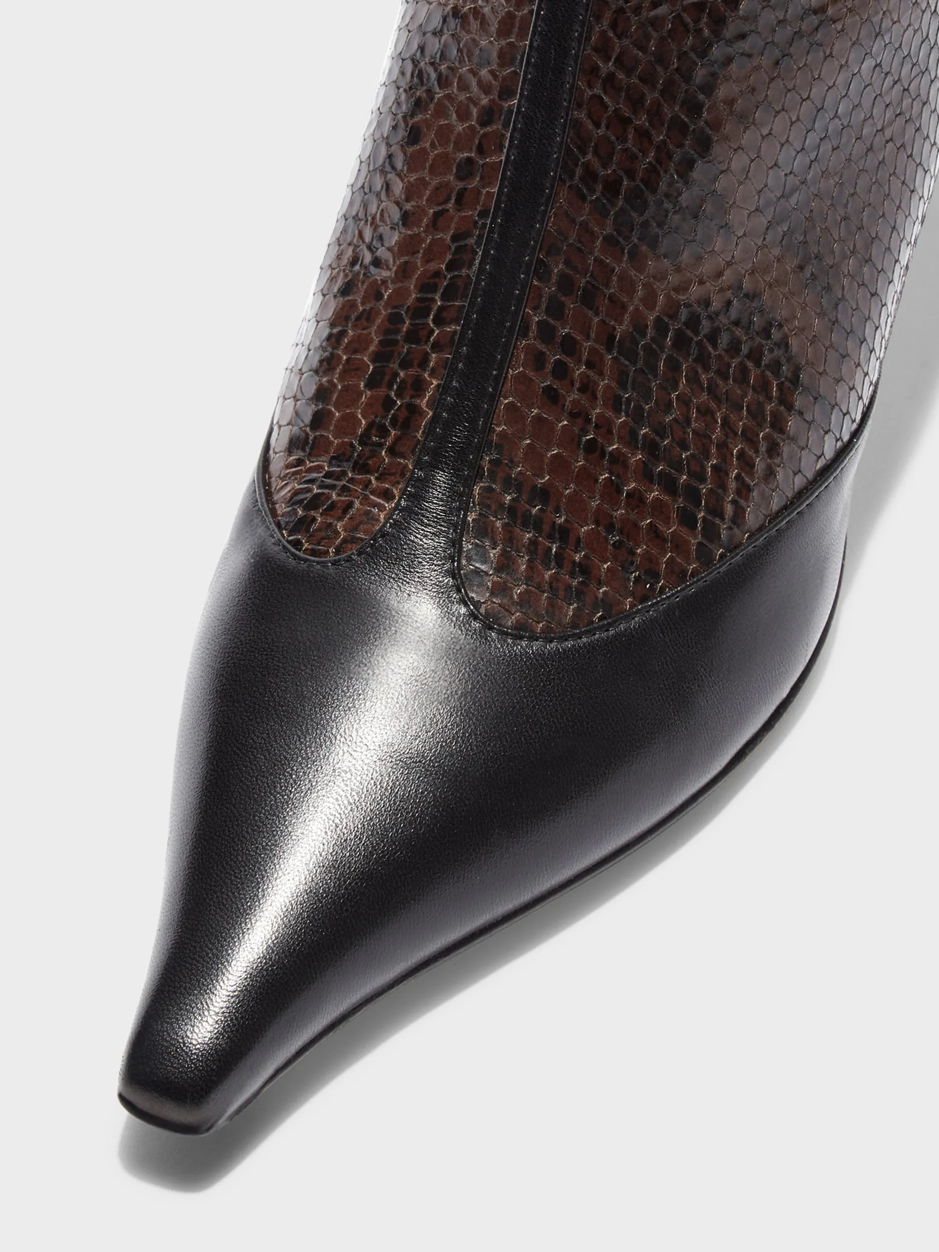 Handmade Craft Stable Support Cold Weather Commuter Sila Dual-Toned Boots