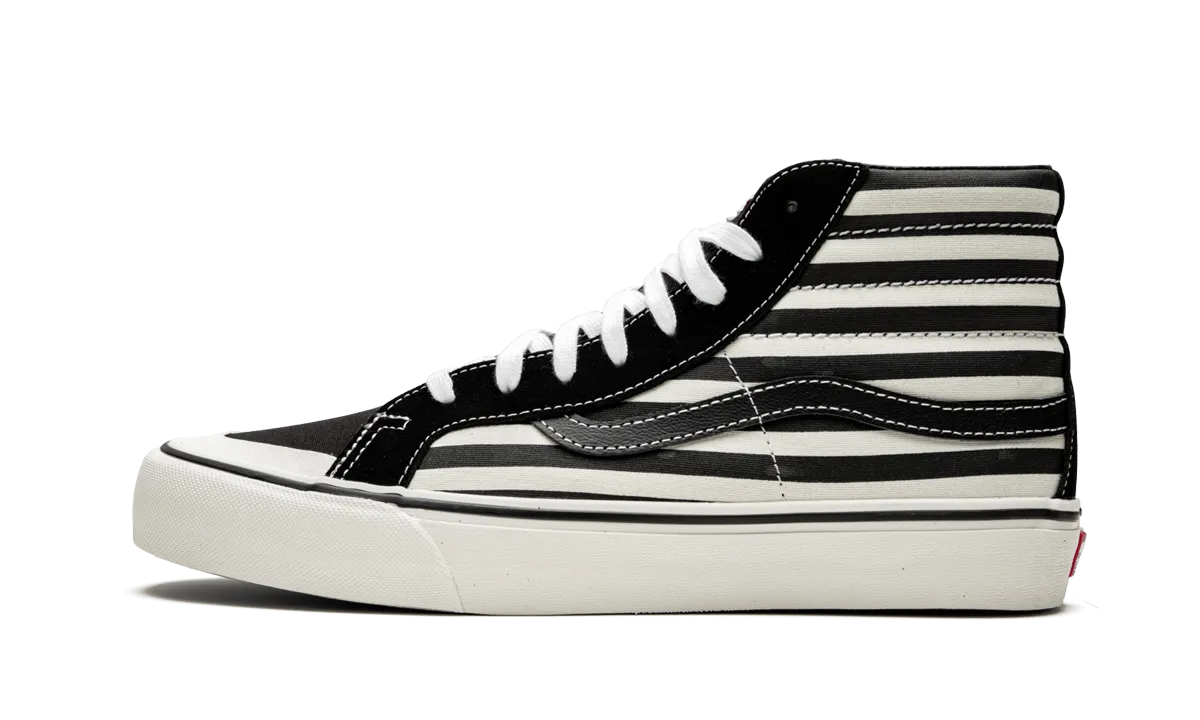 Sk8-Hi 138 SF "Stripes" Built Light ModernDesign