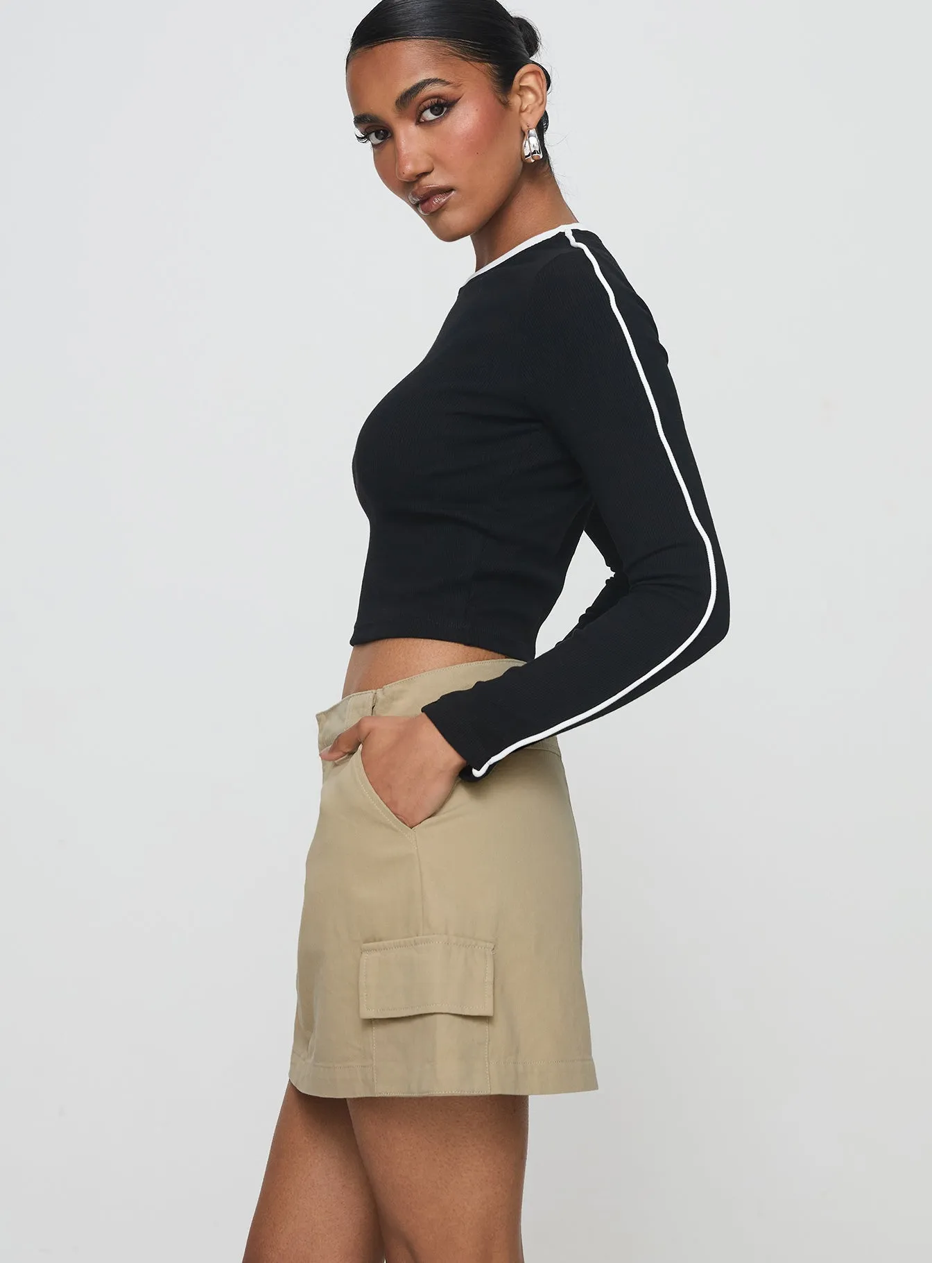 Gonzales Mini Skirt Beige Neat Finish Clean Lines