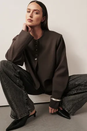 RYAN BITTER CHOC CROPPED BLAZER Calm Day Fit